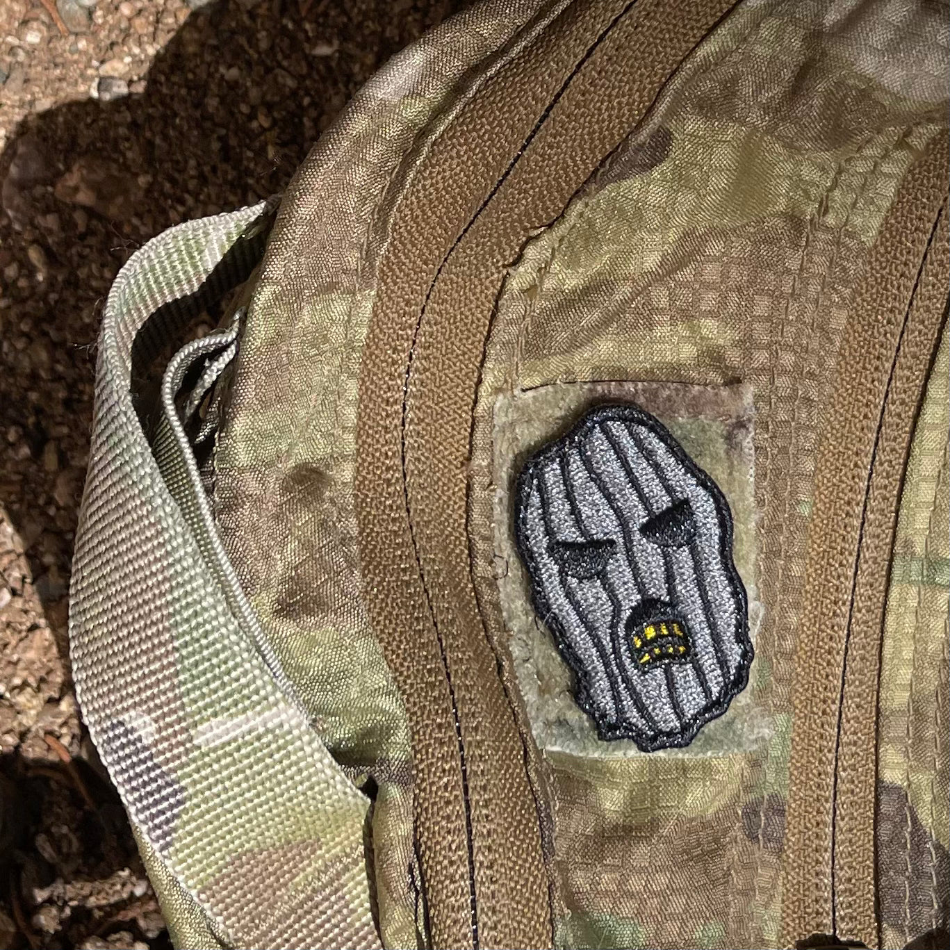 VANDALS mini patch Gray man (LIMITED)