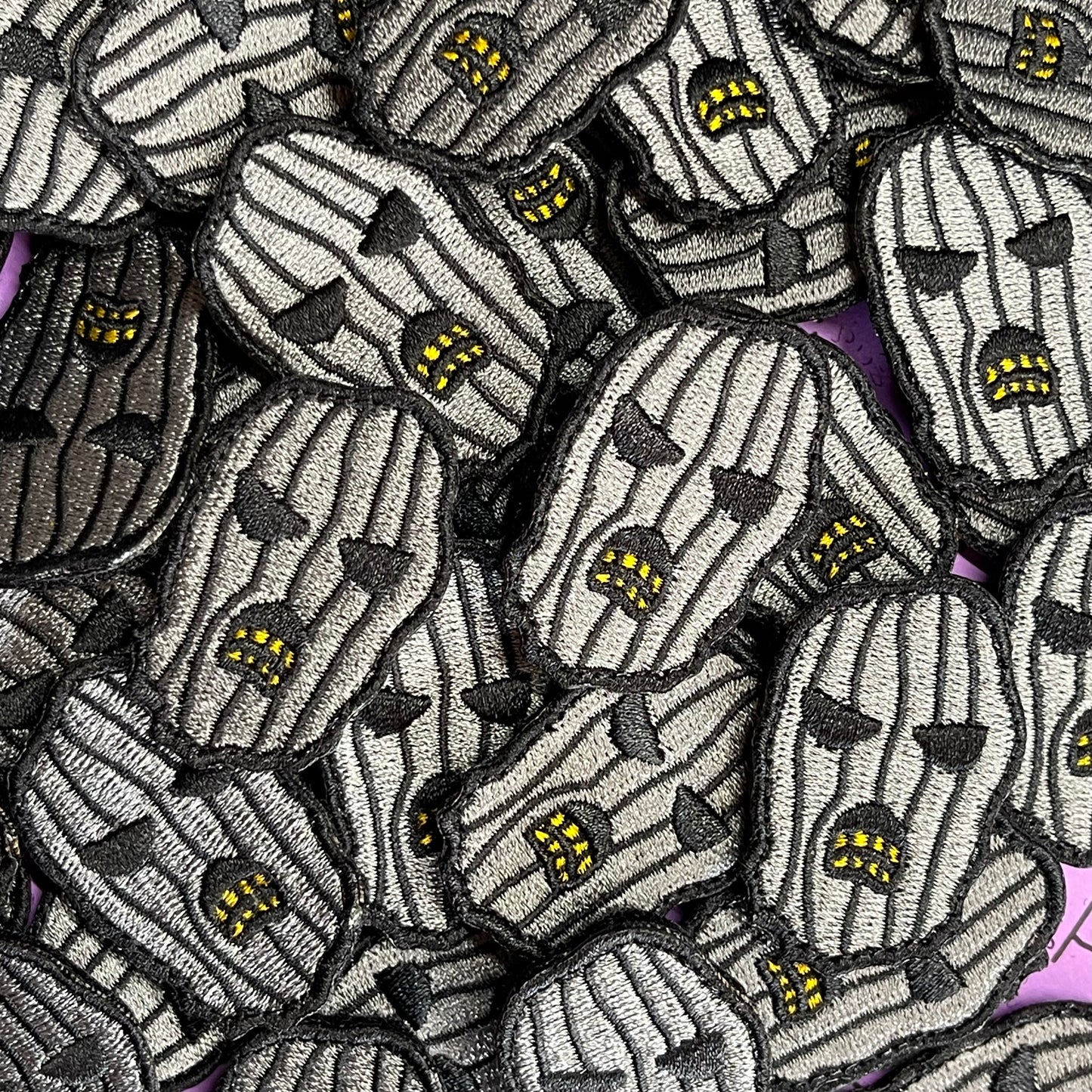 VANDALS mini patch Gray man (LIMITED)